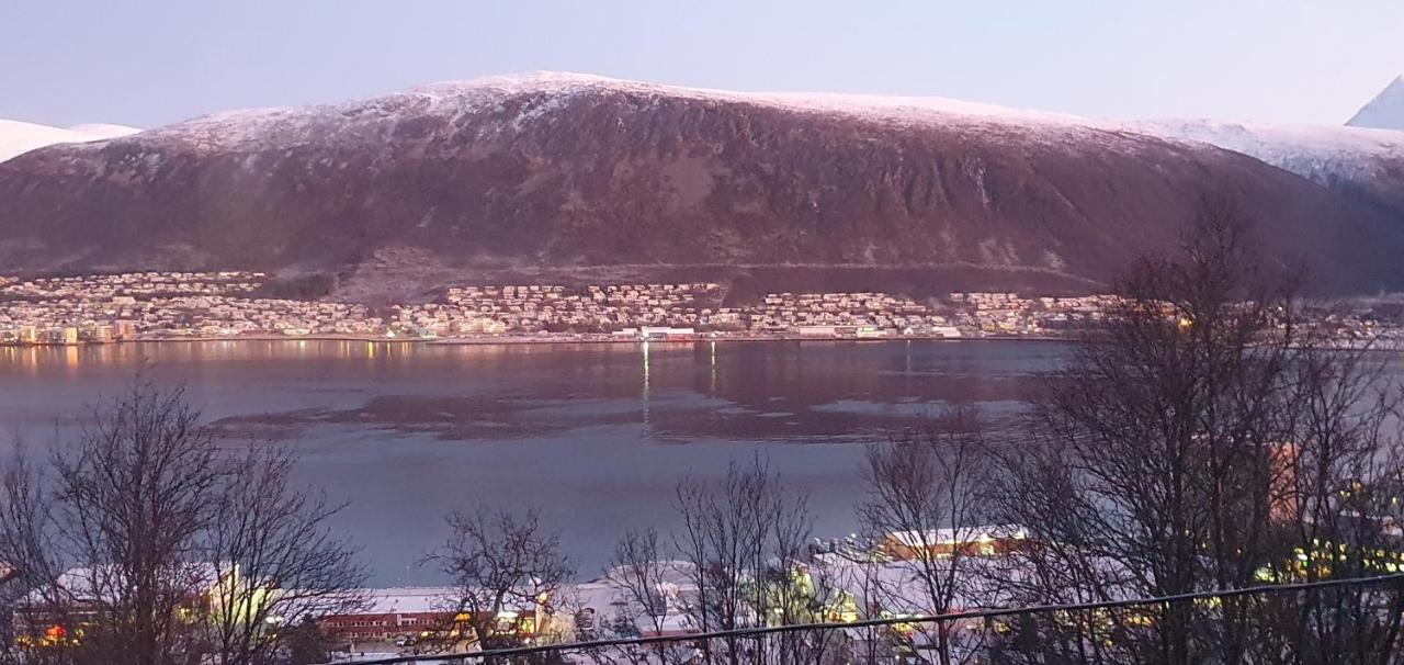 Tromsoapartment Silent Area With Nice View I Have Warm Caravan For Rent Same Place, 4 People Экстерьер фото
