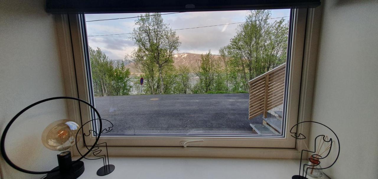Tromsoapartment Silent Area With Nice View I Have Warm Caravan For Rent Same Place, 4 People Экстерьер фото
