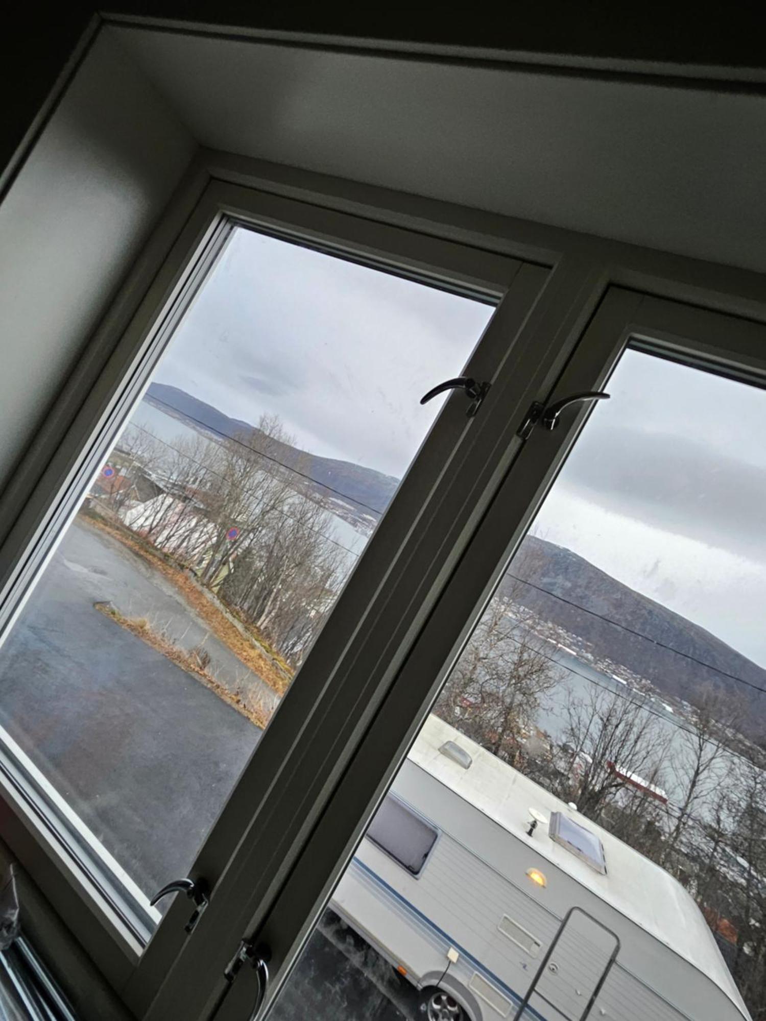 Tromsoapartment Silent Area With Nice View I Have Warm Caravan For Rent Same Place, 4 People Экстерьер фото